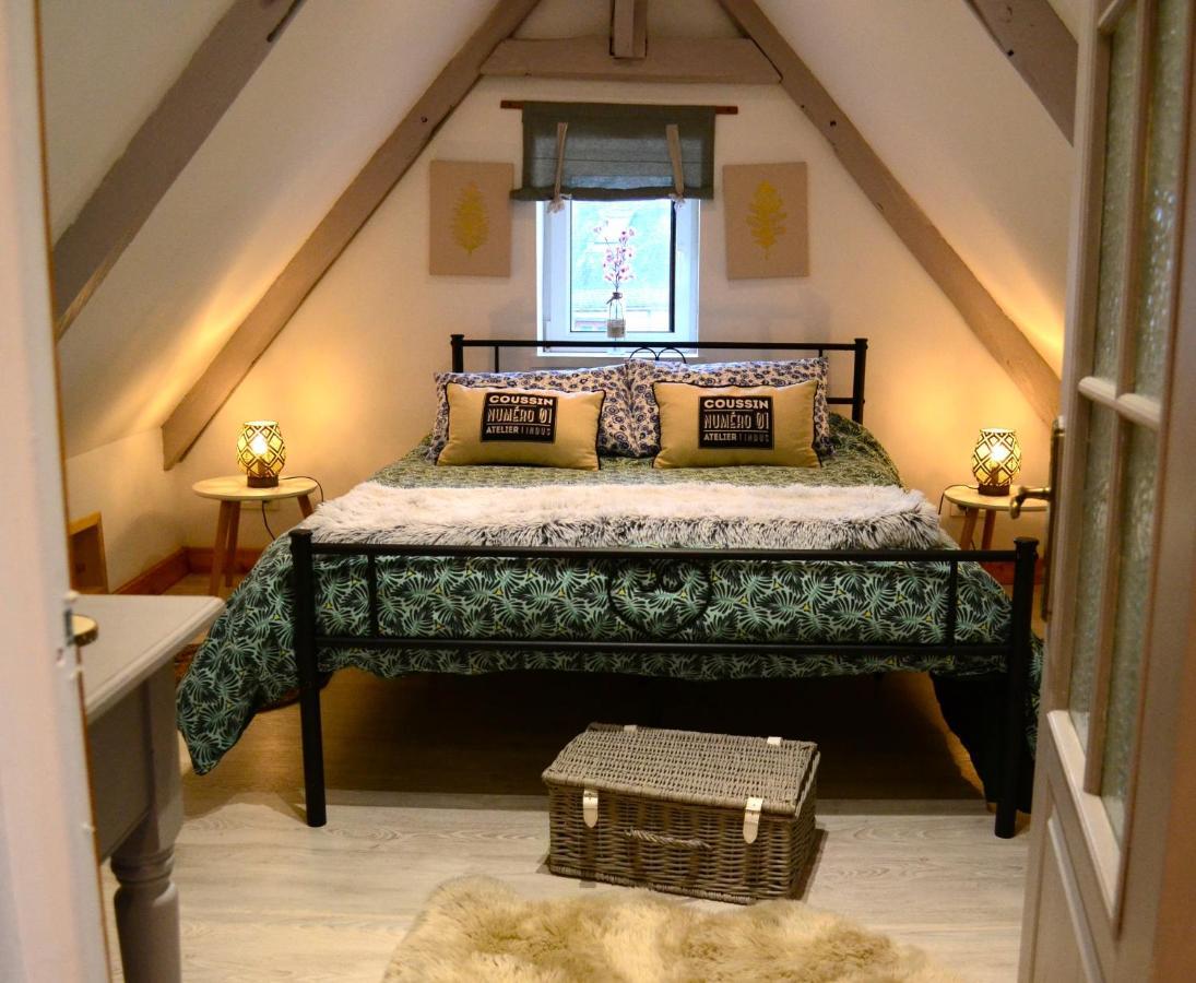 Le Vieux Moulin Gites - Detached Cottage With Garden Views And Pool Guégon Exteriör bild