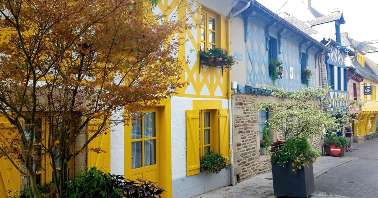 Le Vieux Moulin Gites - Detached Cottage With Garden Views And Pool Guégon Exteriör bild