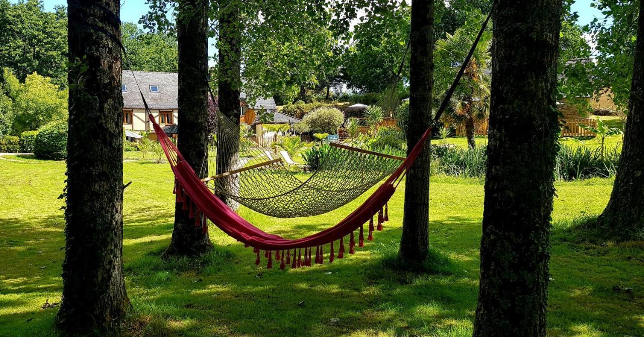 Le Vieux Moulin Gites - Detached Cottage With Garden Views And Pool Guégon Exteriör bild