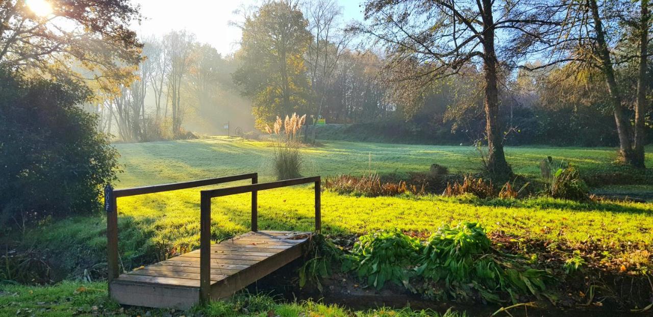 Le Vieux Moulin Gites - Detached Cottage With Garden Views And Pool Guégon Exteriör bild