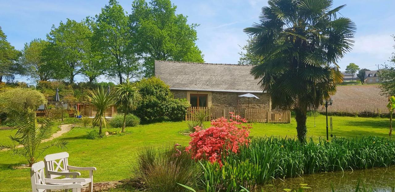 Le Vieux Moulin Gites - Detached Cottage With Garden Views And Pool Guégon Exteriör bild
